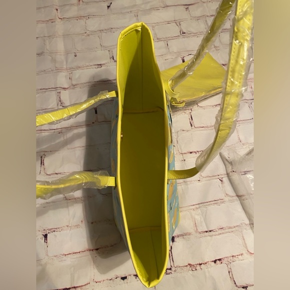 Trina Turk Lemon Print Tote Bag w/ Matching Wristlet | New w/ Tags - Picture 4 of 10